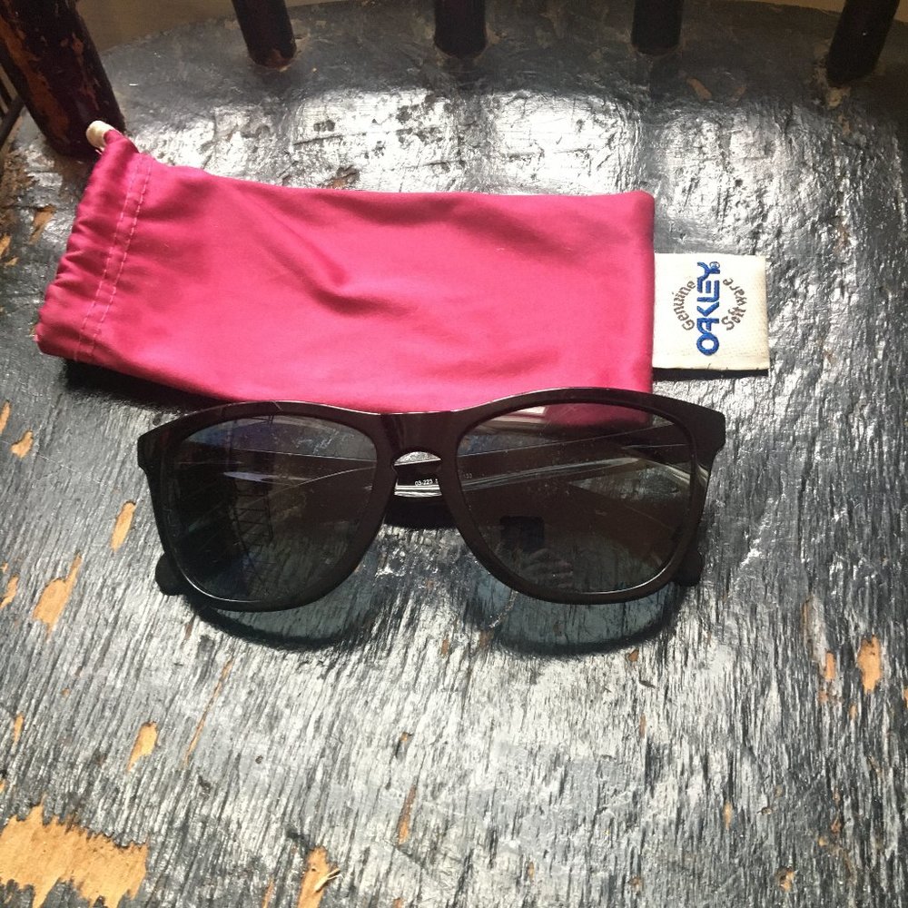 Oakley Black Polarized Frogskins